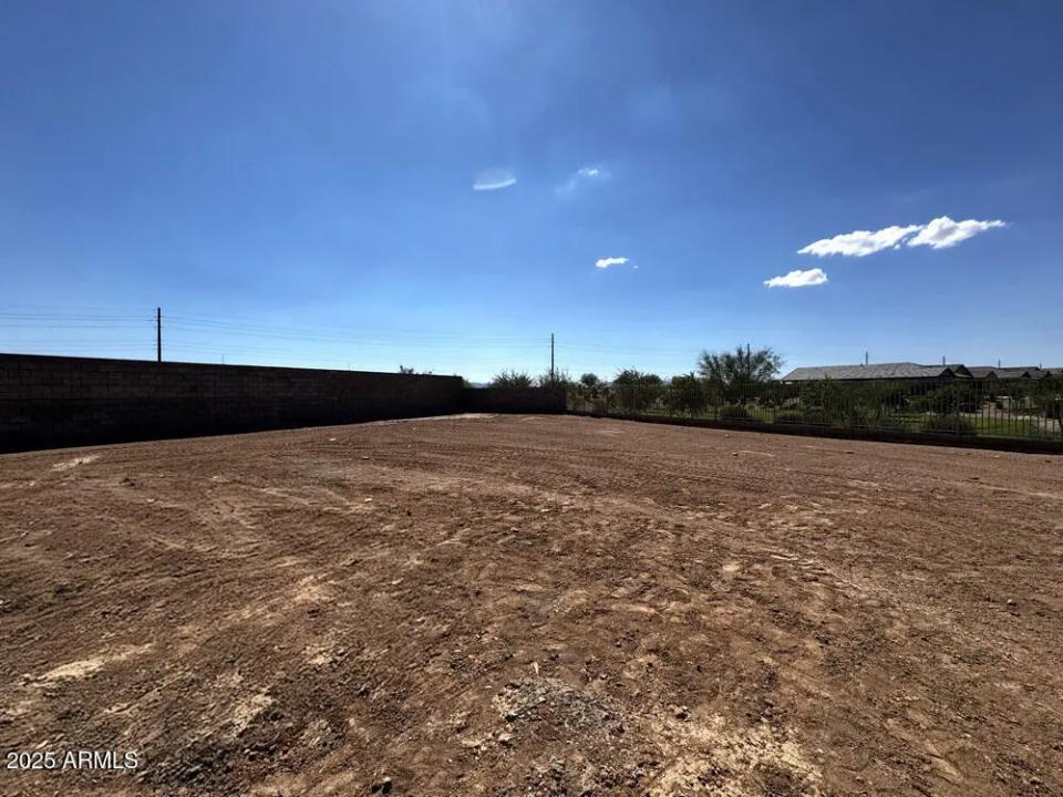 Real Estate Picture 20
