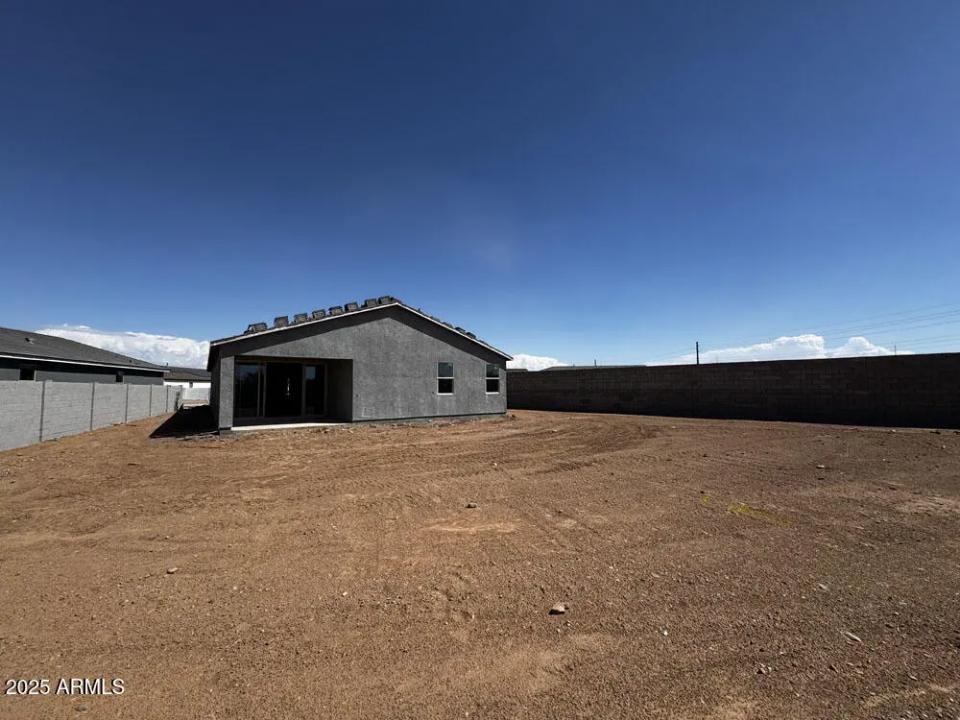 Real Estate Picture 22