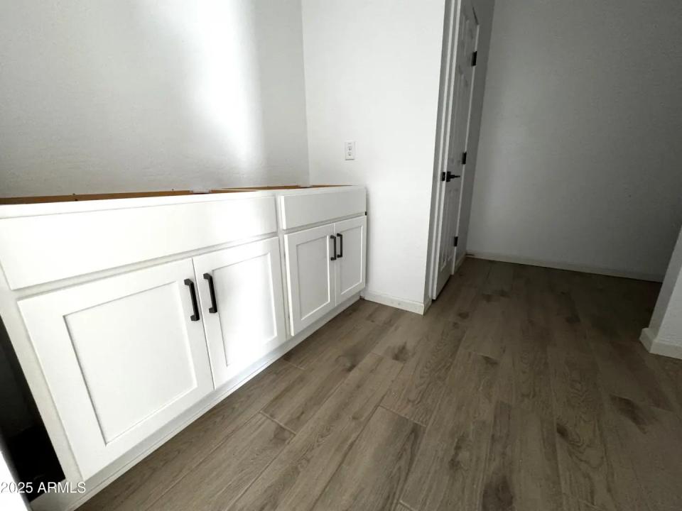 Real Estate Picture 15