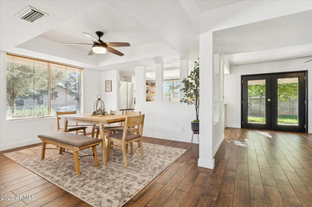 Real Estate Picture 7