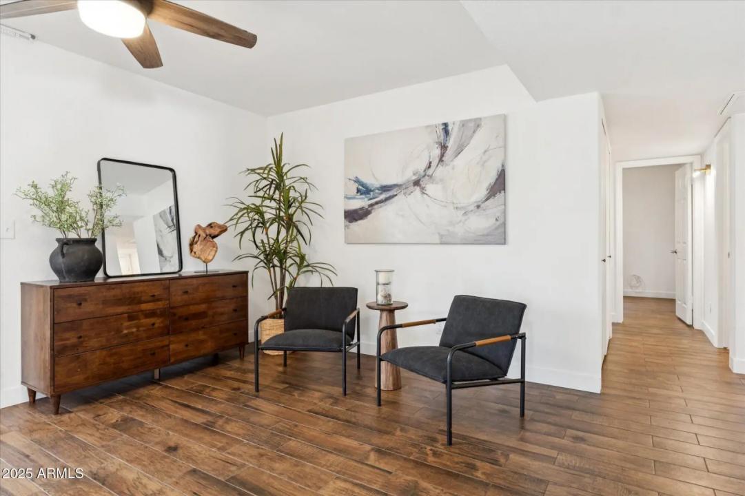 Real Estate Picture 11