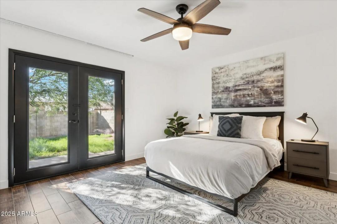 Real Estate Picture 12