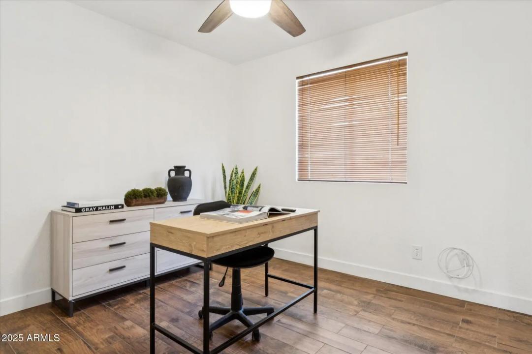 Real Estate Picture 18