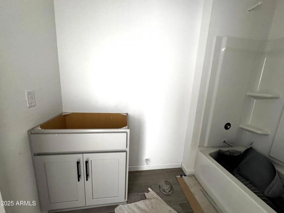 Real Estate Picture 5