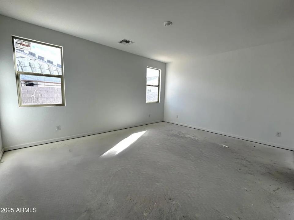 Real Estate Picture 9