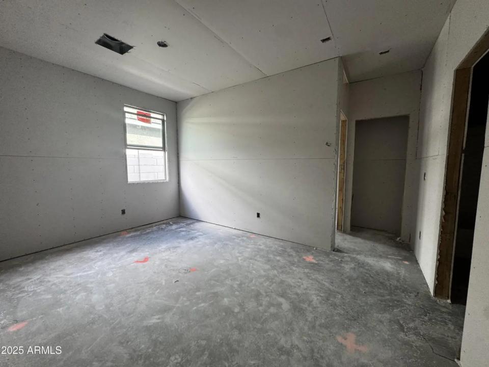 Real Estate Picture 6