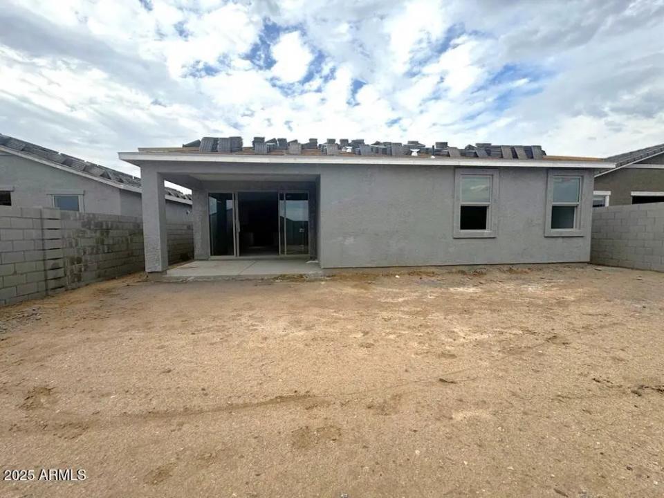 Real Estate Picture 13