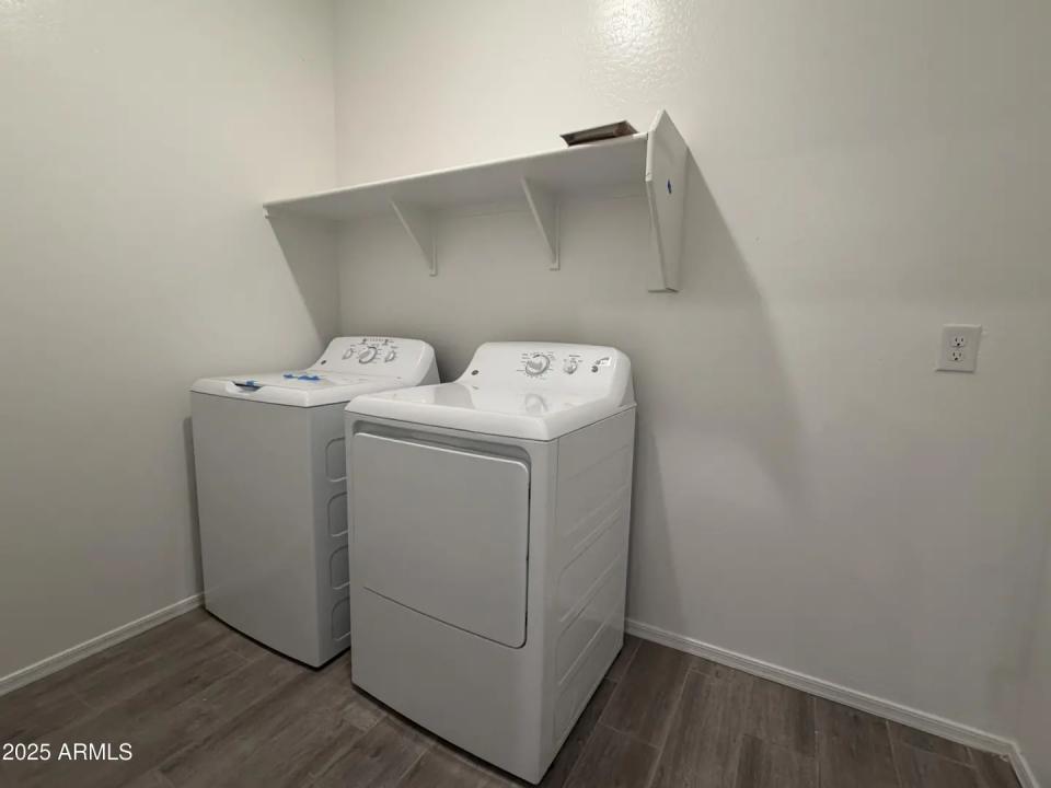 Real Estate Picture 8