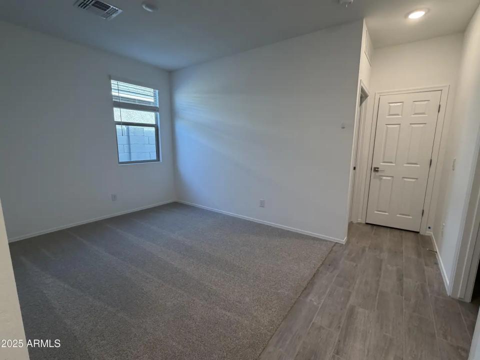 Real Estate Picture 9