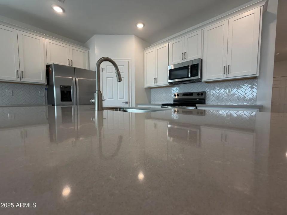 Real Estate Picture 13