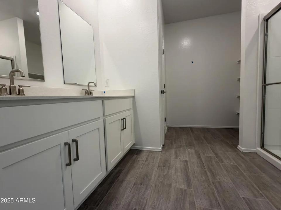 Real Estate Picture 17