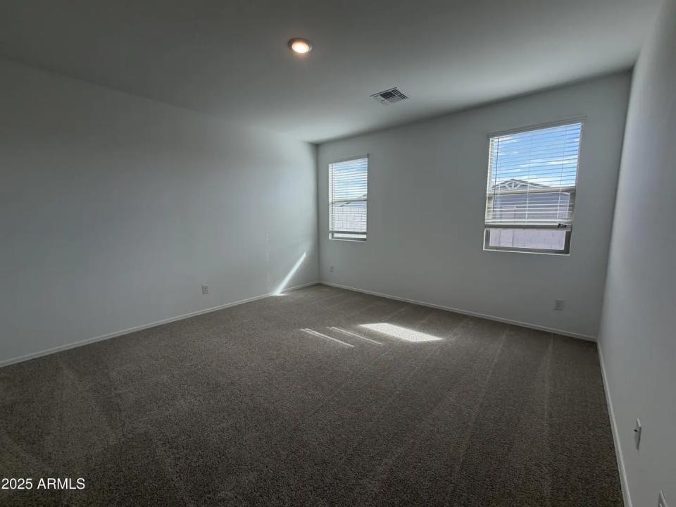 Real Estate Picture 19