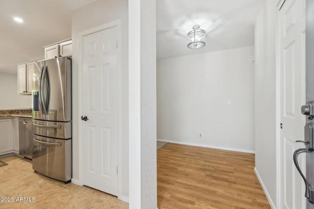 Real Estate Picture 3