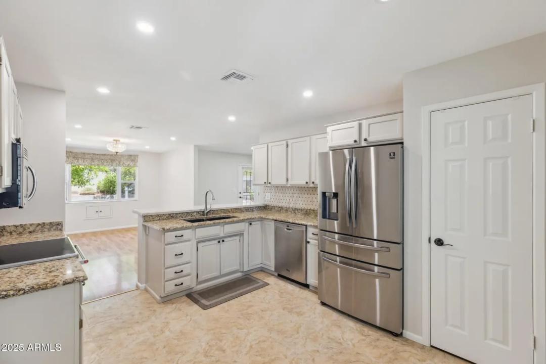 Real Estate Picture 5