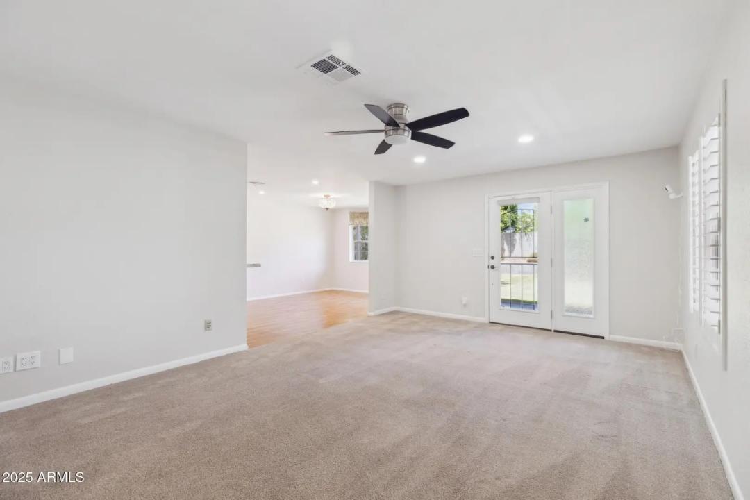 Real Estate Picture 14