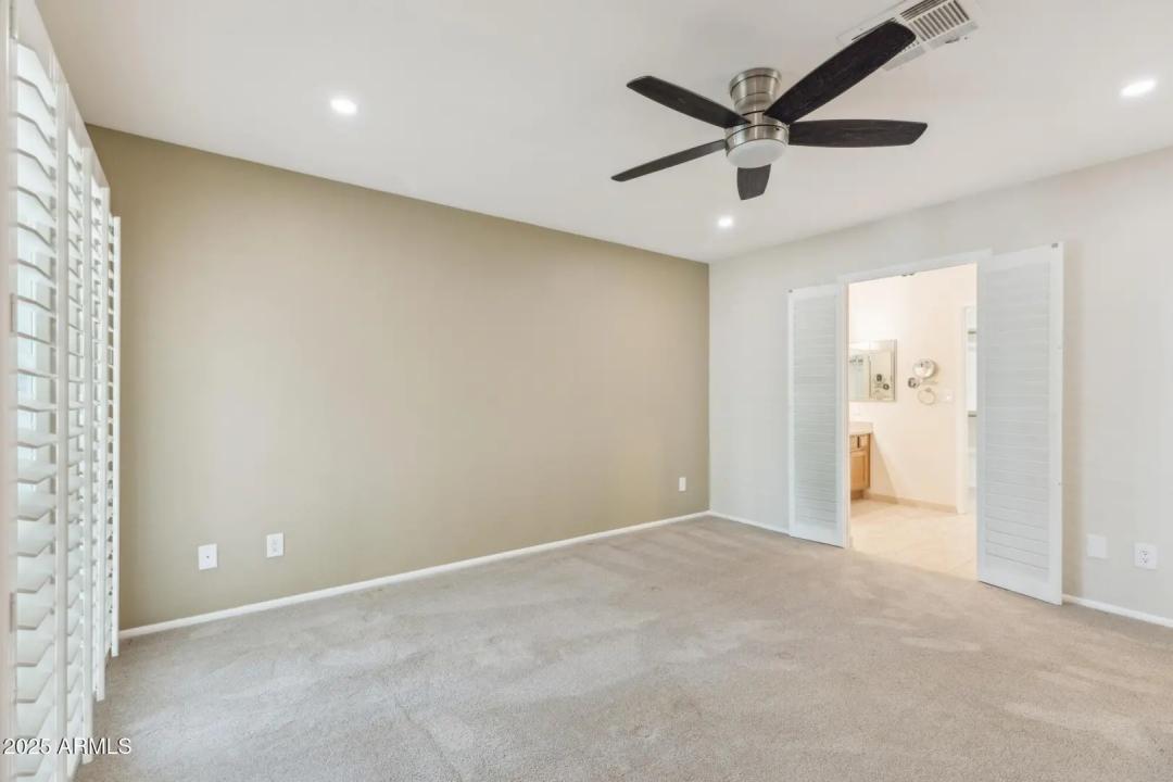 Real Estate Picture 22