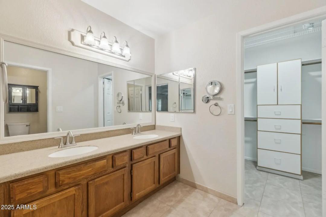 Real Estate Picture 24