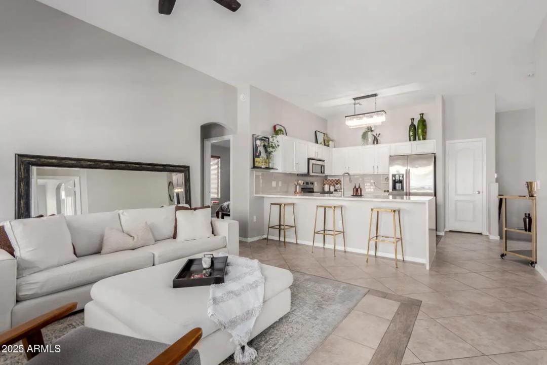 Real Estate Picture 5