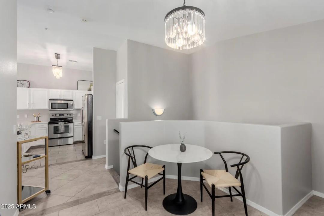 Real Estate Picture 6