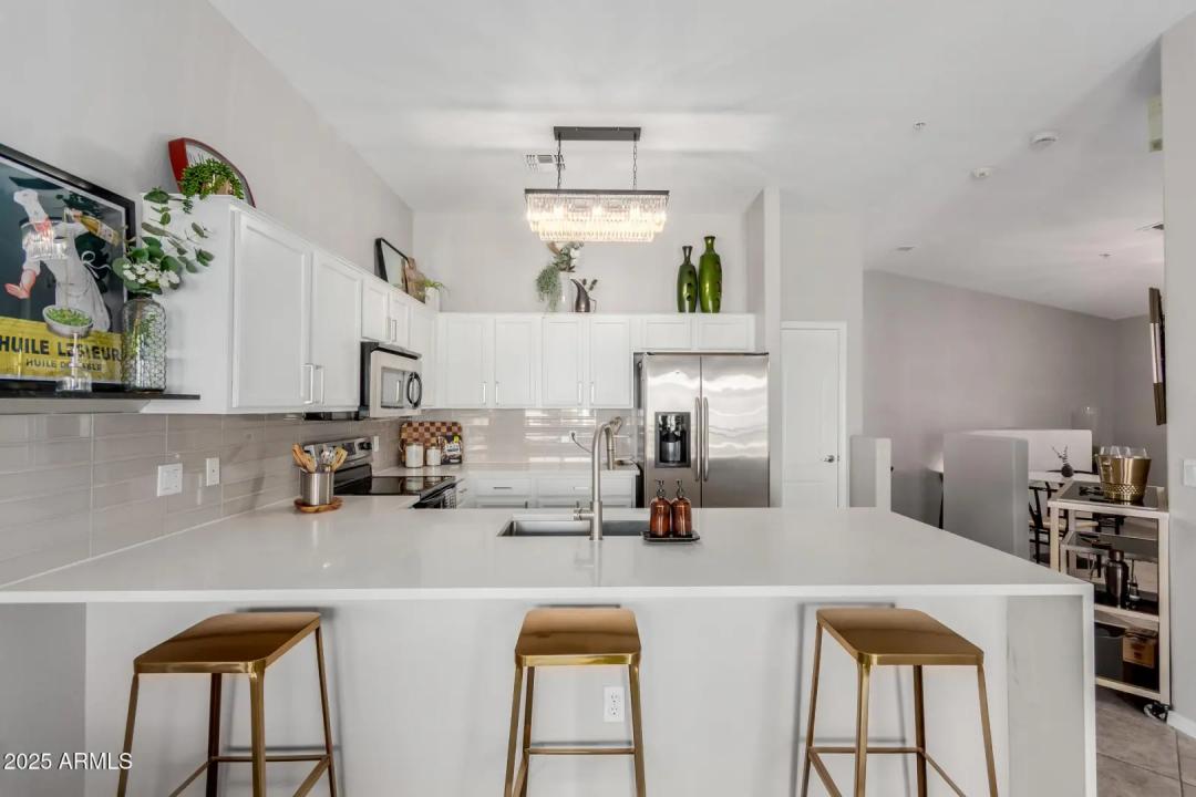 Real Estate Picture 9