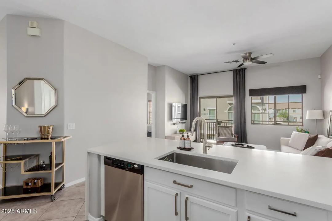 Real Estate Picture 11