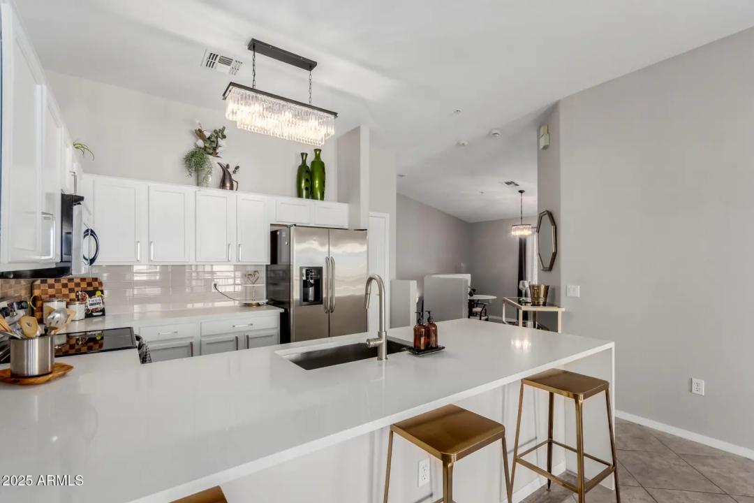 Real Estate Picture 12