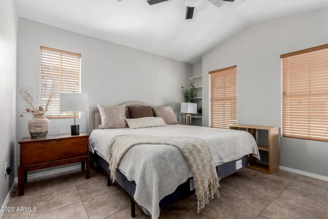 Real Estate Picture 13