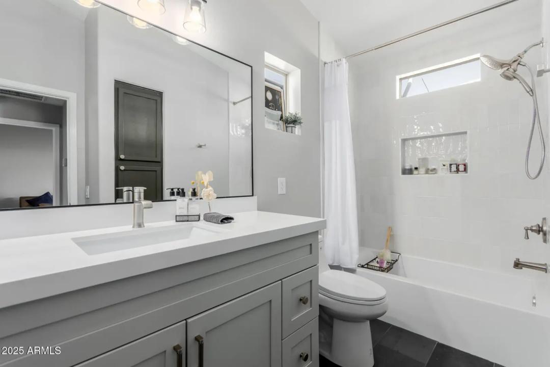 Real Estate Picture 20