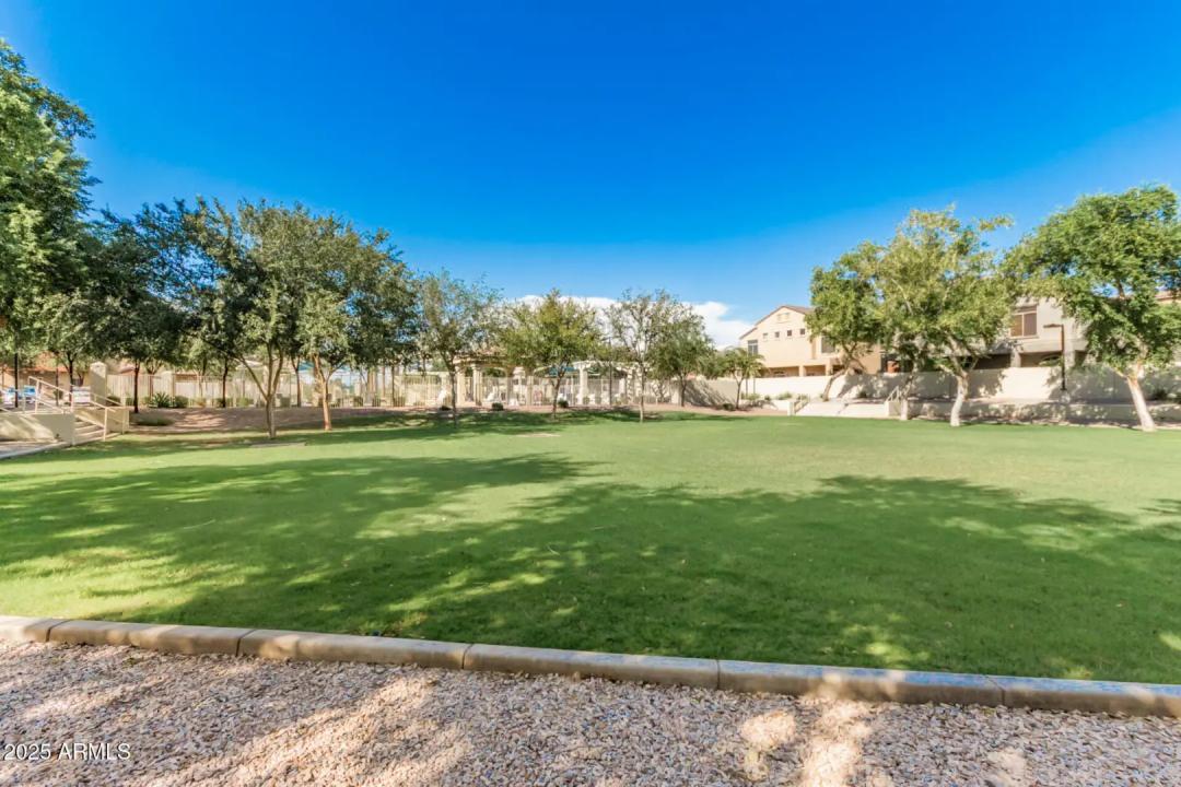 Real Estate Picture 25