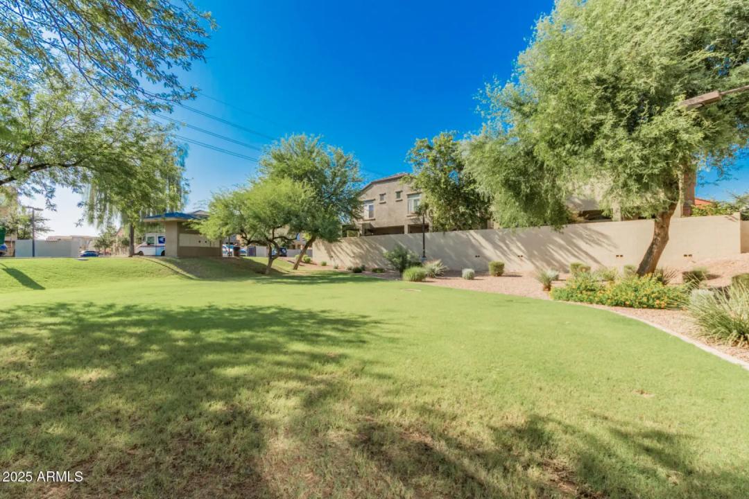 Real Estate Picture 29