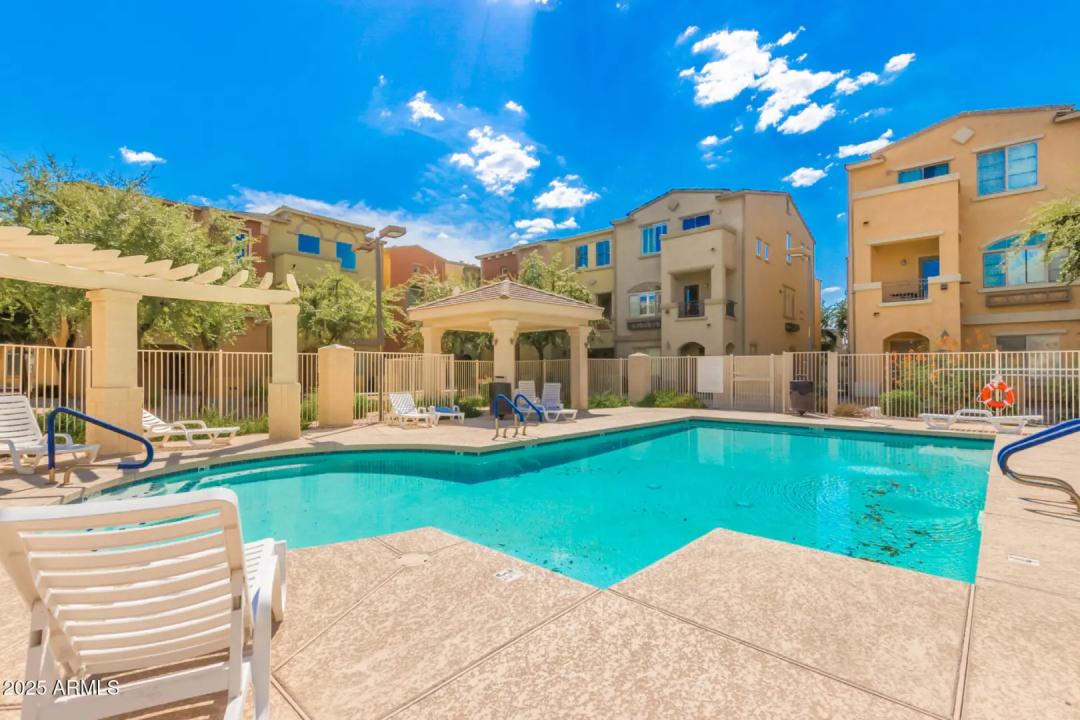 Real Estate Picture 32