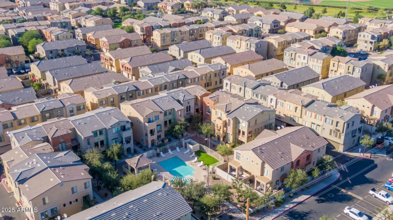 Real Estate Picture 37