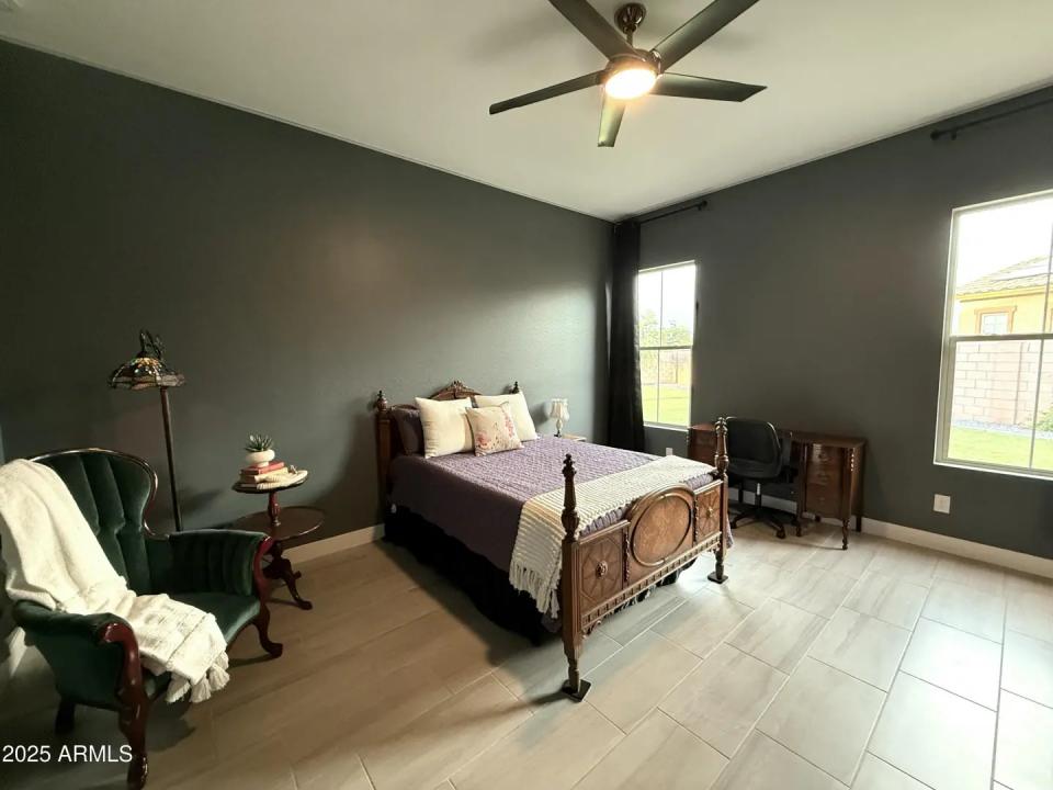 Real Estate Picture 11