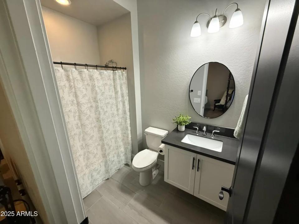 Real Estate Picture 12