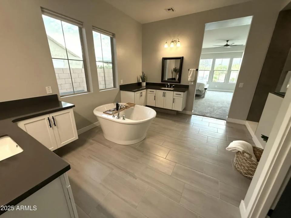 Real Estate Picture 9