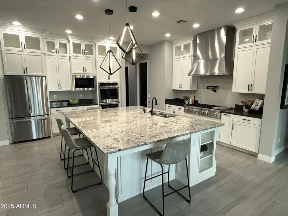 Real Estate Picture 2