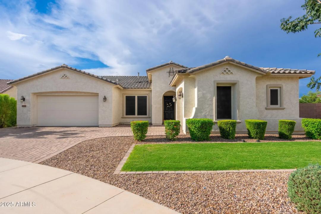 Real Estate Picture 6