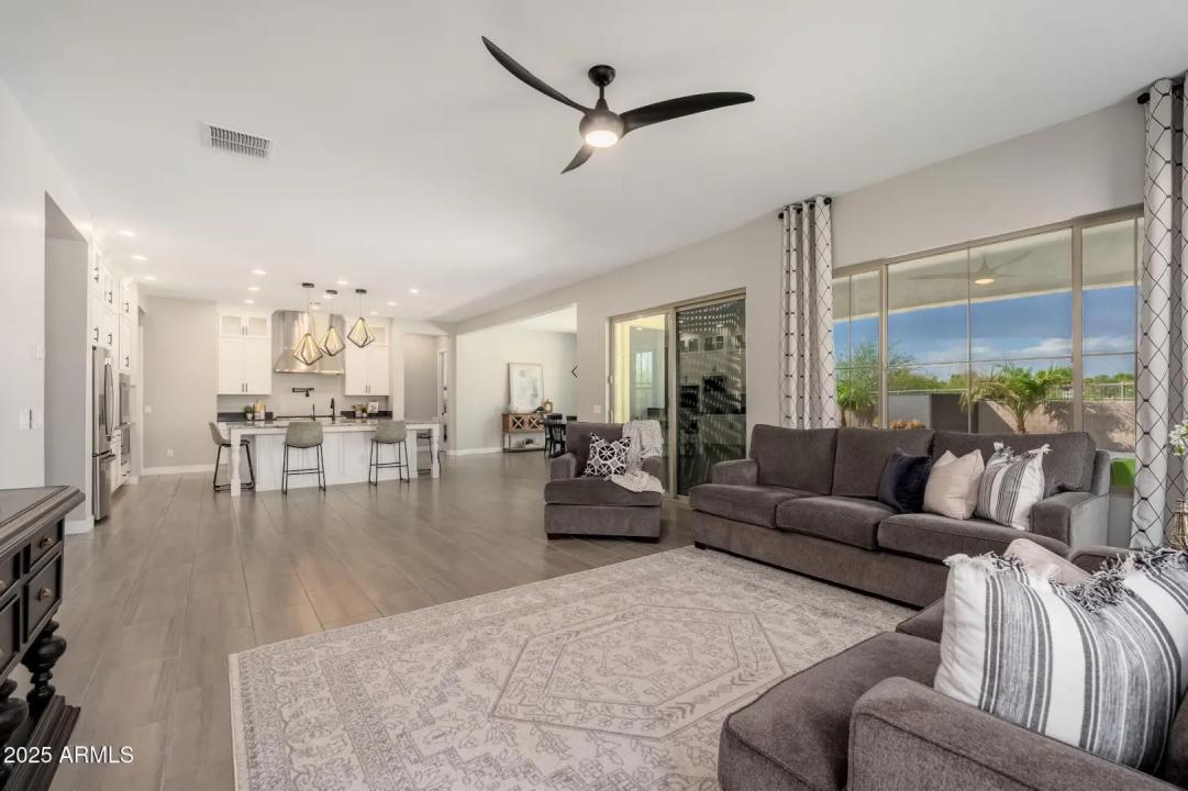 Real Estate Picture 20