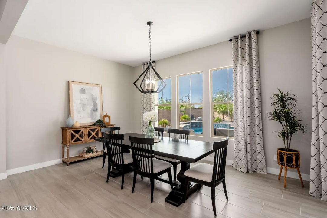 Real Estate Picture 16