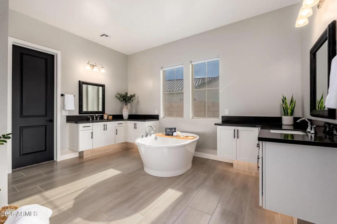 Real Estate Picture 26