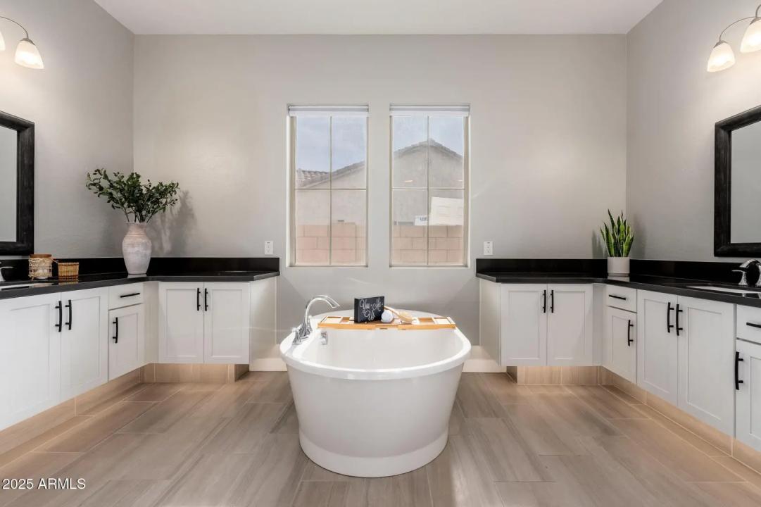 Real Estate Picture 27