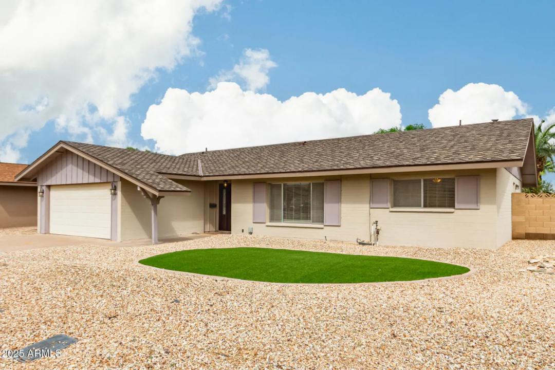 Real Estate Picture 3