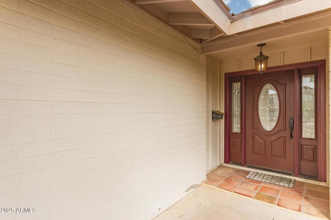 Real Estate Picture 4