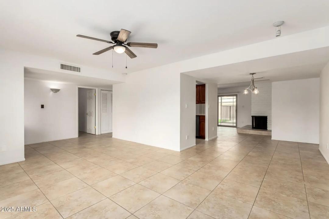 Real Estate Picture 5