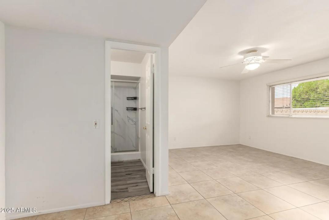 Real Estate Picture 14