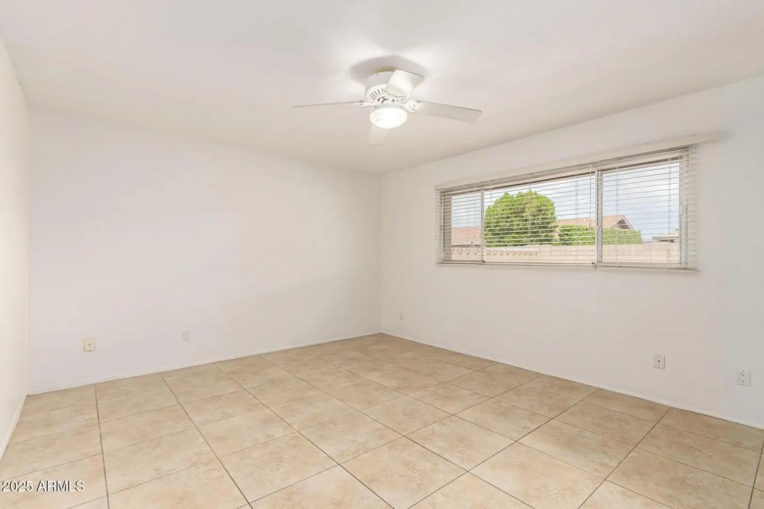 Real Estate Picture 15