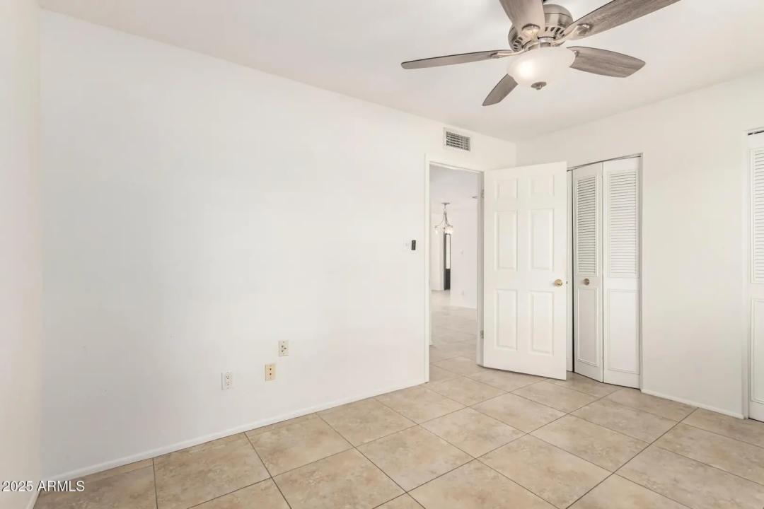 Real Estate Picture 22