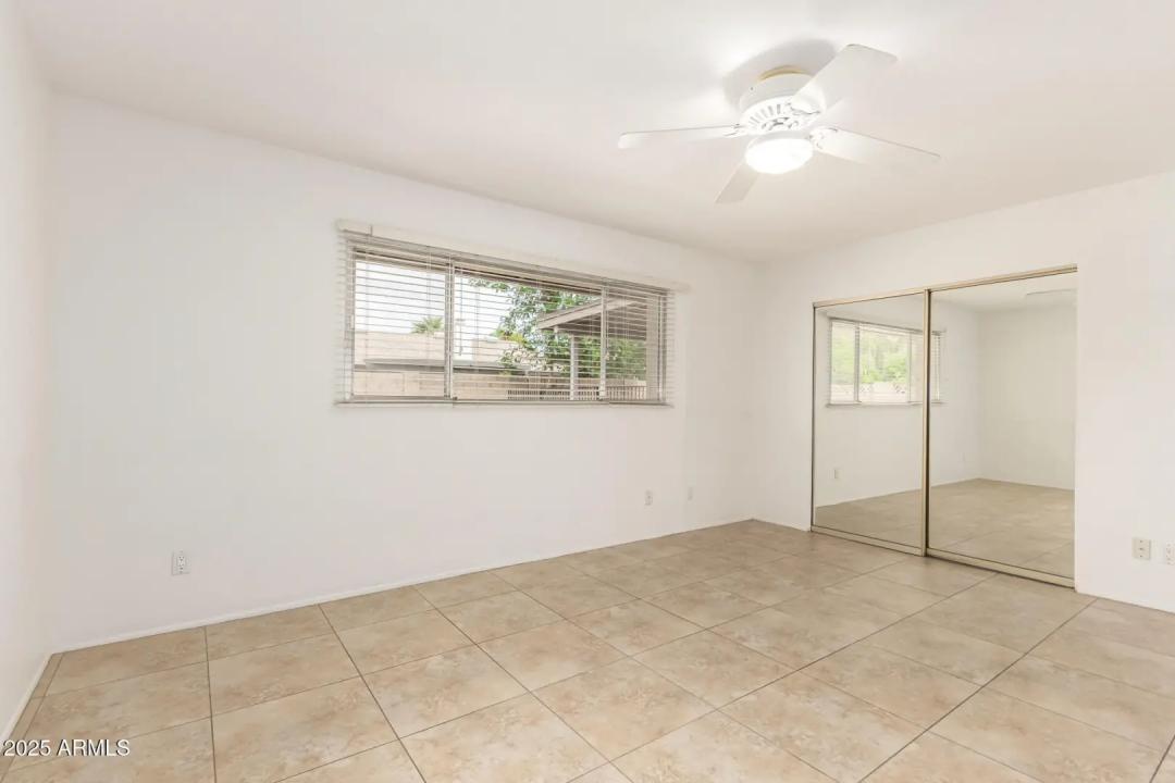 Real Estate Picture 18