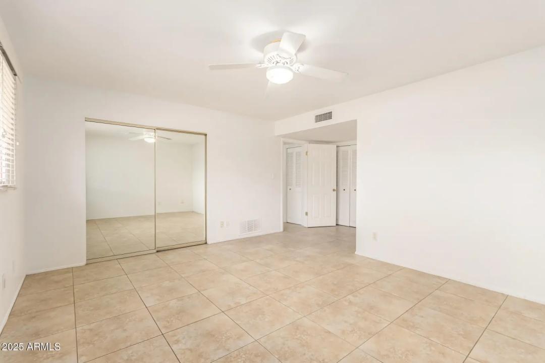 Real Estate Picture 16