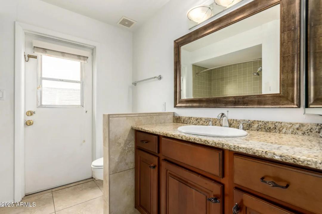 Real Estate Picture 23